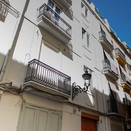 Cathedral Modern 2Br, 1Ba, Wifi, A\C, Balcony Appartement Valencia Buitenkant foto